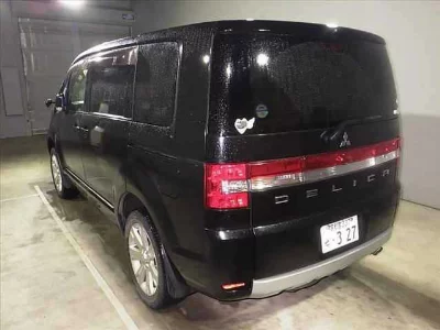 Mitsubishi Delica D:5
