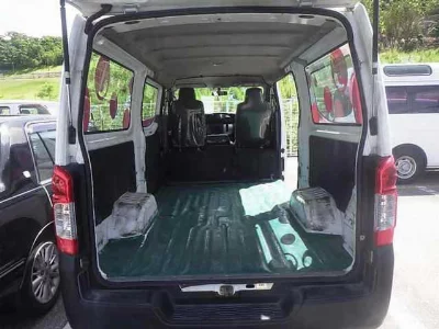 Nissan NV350 Caravan