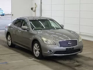 Nissan Fuga  с аукциона в Японии