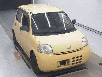 Daihatsu Esse