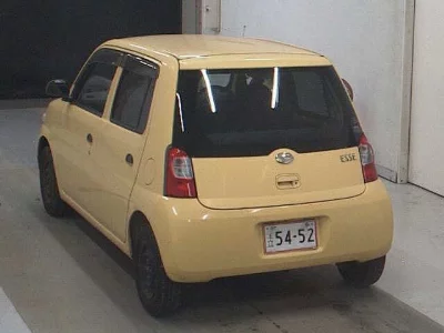 Daihatsu Esse