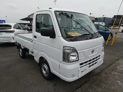 Nissan NT100 Clipper