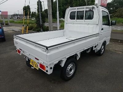 Nissan NT100 Clipper