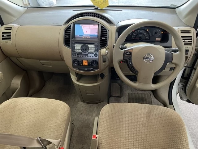 Nissan Lafesta  с аукциона в Японии