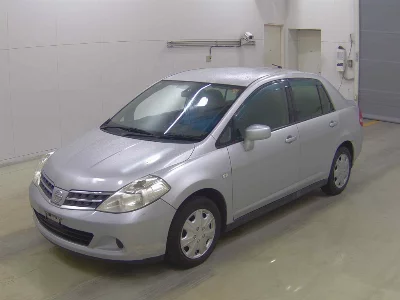 Nissan Tiida Latio