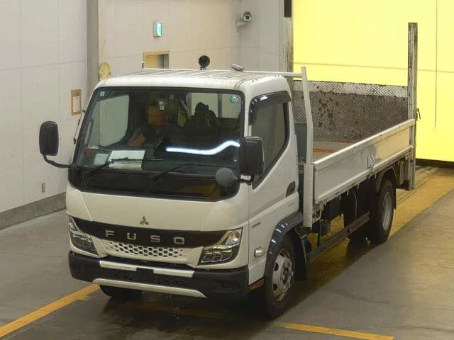 Mitsubishi Fuso Canter  с аукциона в Японии