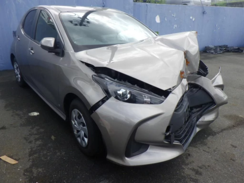 Toyota Yaris  с аукциона в Японии