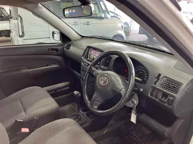 Toyota Succeed  с аукциона в Японии
