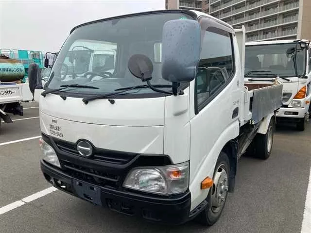 Hino Dutro  с аукциона в Японии