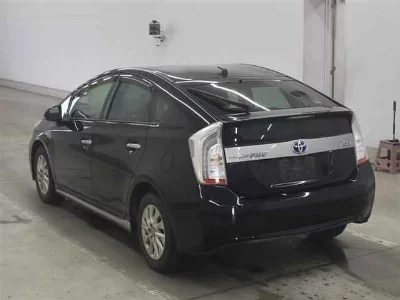 Toyota Prius PHV