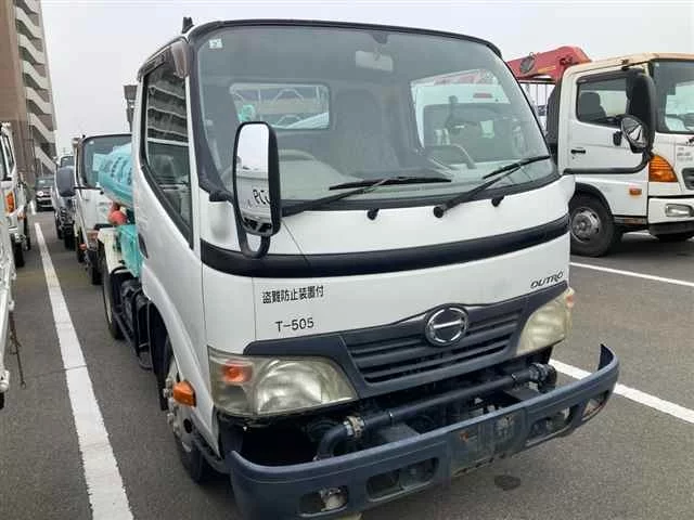 Hino Dutro  с аукциона в Японии