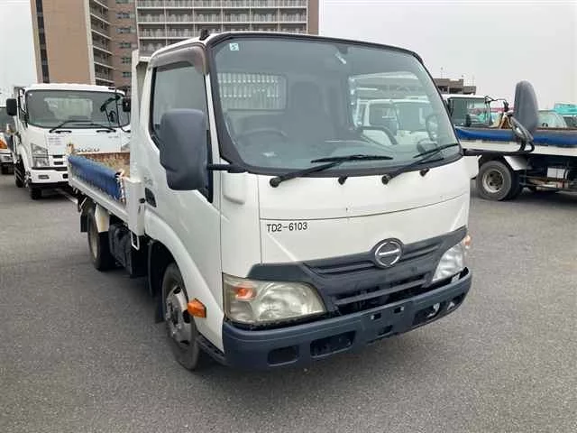 Hino Dutro  с аукциона в Японии
