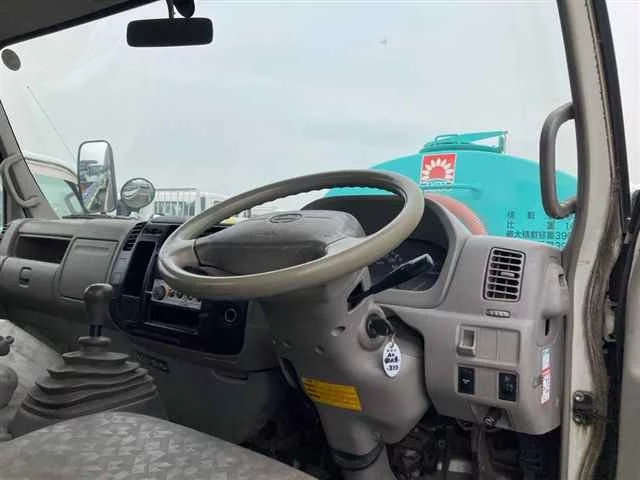 Hino Dutro  с аукциона в Японии