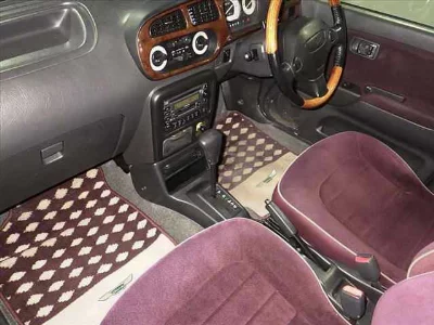Daihatsu Mira Gino