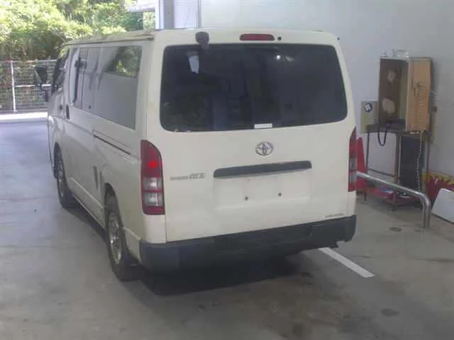 Toyota RegiusAce  с аукциона в Японии