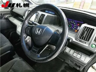 Honda STEPWGN SPADA