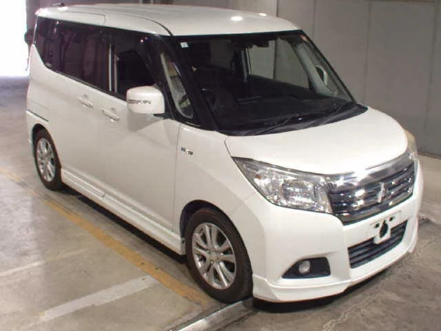 Mitsubishi Delica D:2  с аукциона в Японии