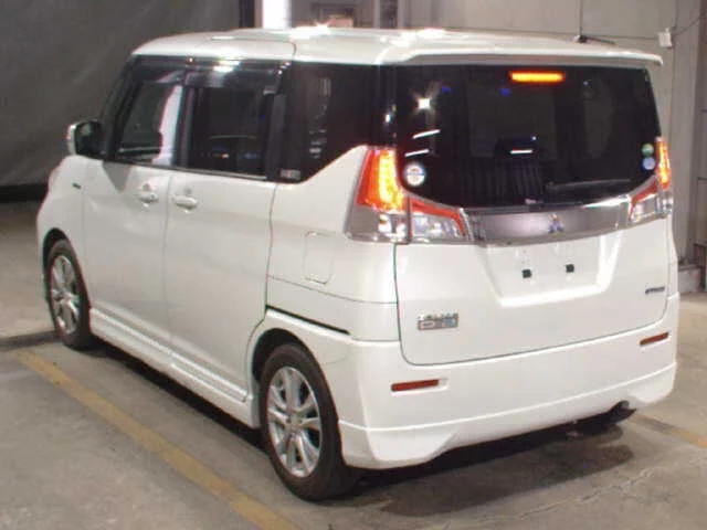 Mitsubishi Delica D:2  с аукциона в Японии