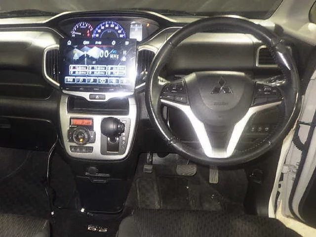 Mitsubishi Delica D:2  с аукциона в Японии