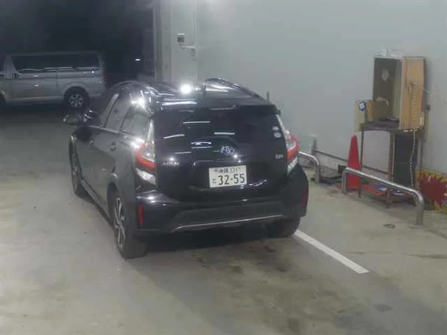 Toyota Aqua  с аукциона в Японии