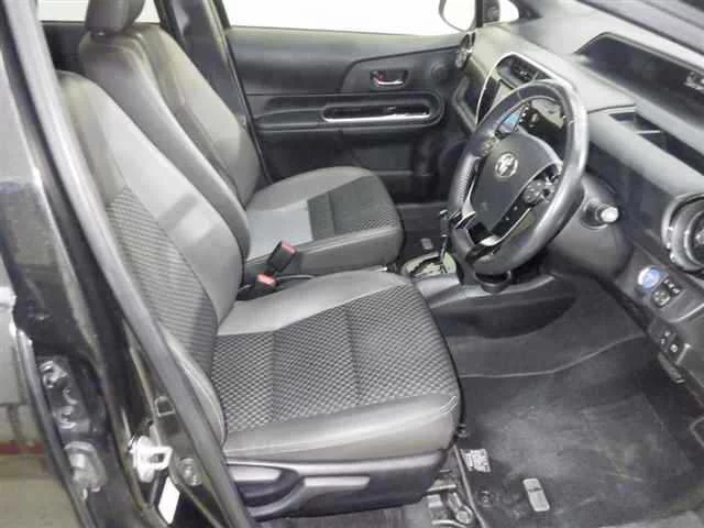 Toyota Aqua  с аукциона в Японии