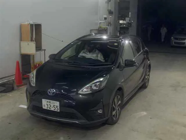 Toyota Aqua  с аукциона в Японии