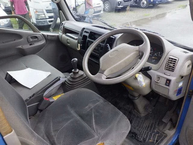 Toyota ToyoAce  с аукциона в Японии