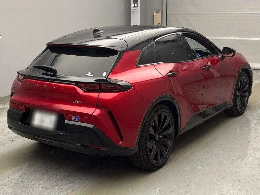 Toyota Crown Sport  с аукциона в Японии