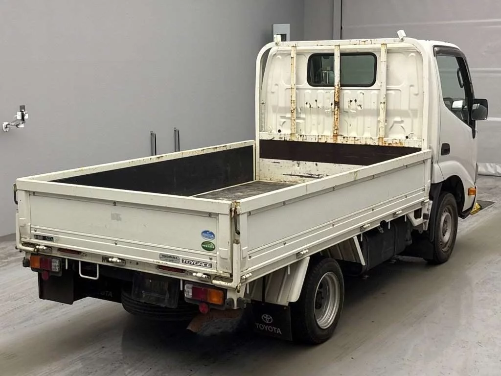 Toyota ToyoAce  с аукциона в Японии