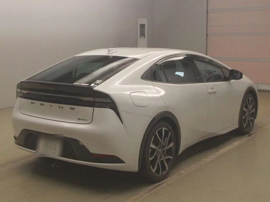Toyota Prius  с аукциона в Японии
