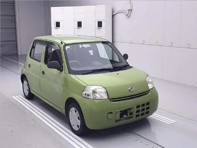 Daihatsu Esse