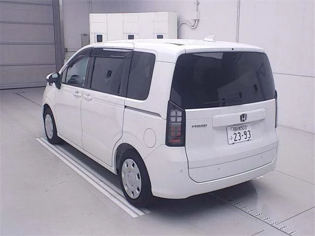 Honda Freed  с аукциона в Японии