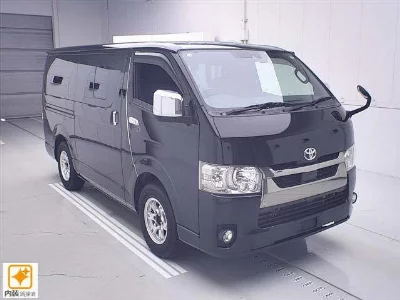 TOYOTA HIACE