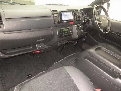 TOYOTA HIACE