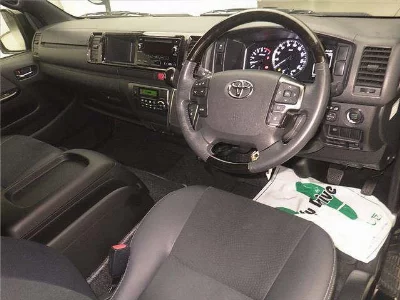 TOYOTA HIACE