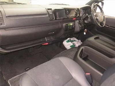 TOYOTA HIACE