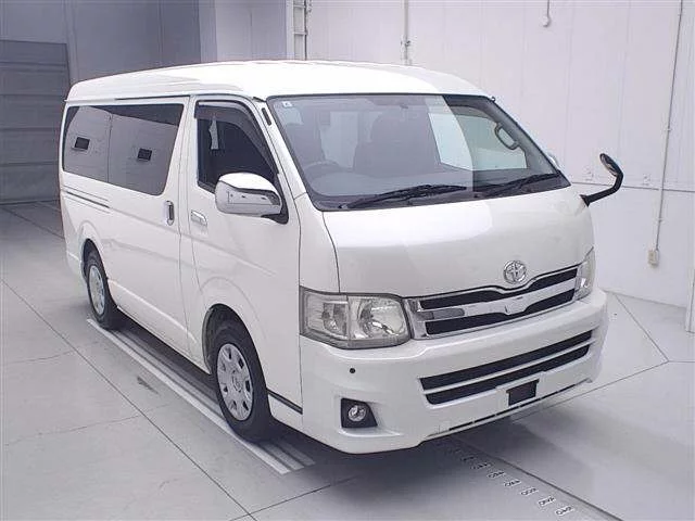 Toyota RegiusAce  с аукциона в Японии