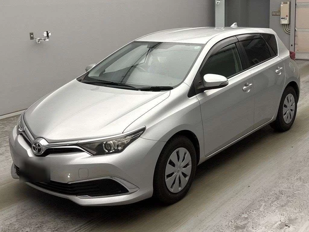 Toyota Auris  с аукциона в Японии