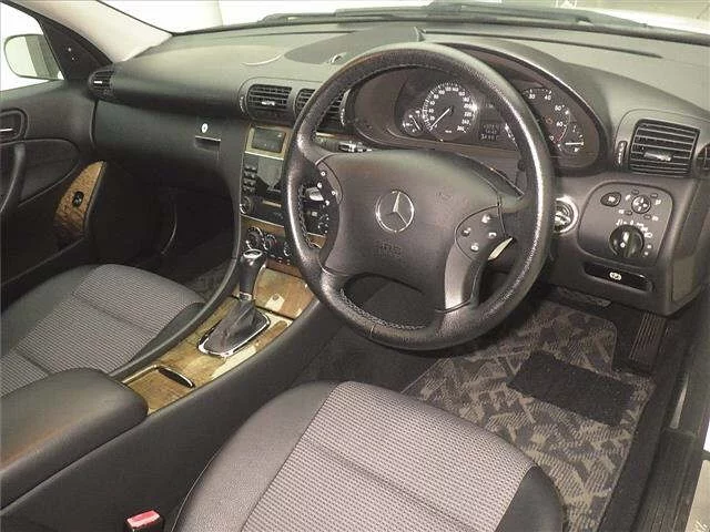 Mercedes-Benz C-Class  с аукциона в Японии