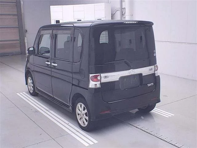 Daihatsu Tanto  с аукциона в Японии