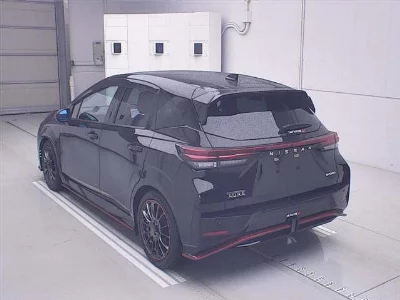 NISSAN AURA