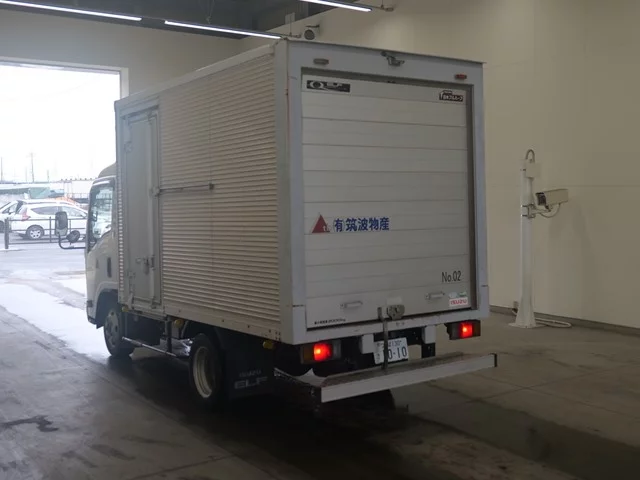Isuzu Elf  с аукциона в Японии