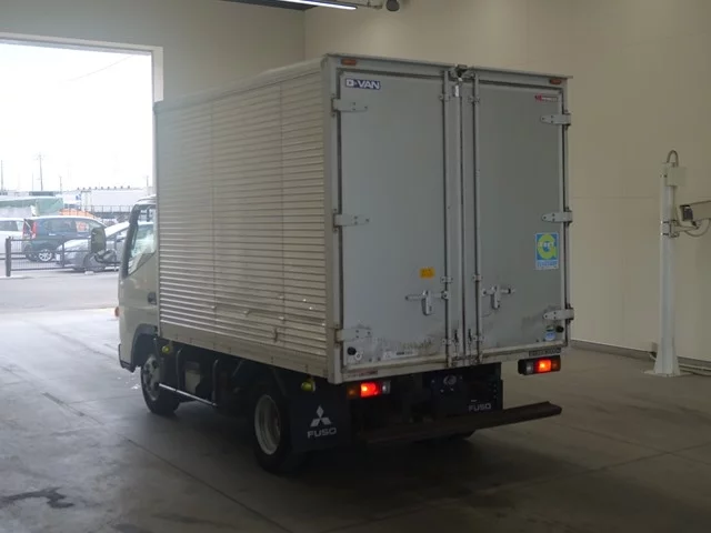 Mitsubishi Fuso Canter  с аукциона в Японии
