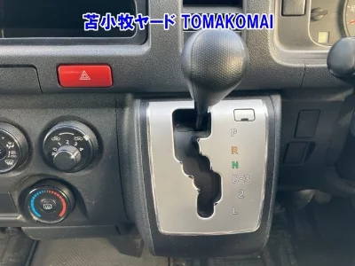 TOYOTA HIACE
