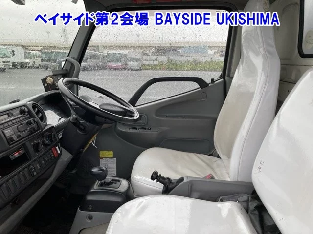 Hino Dutro  с аукциона в Японии