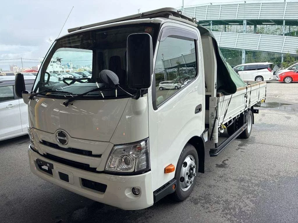 Hino Dutro  с аукциона в Японии