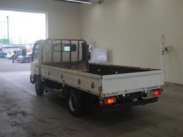 Hino Dutro  с аукциона в Японии