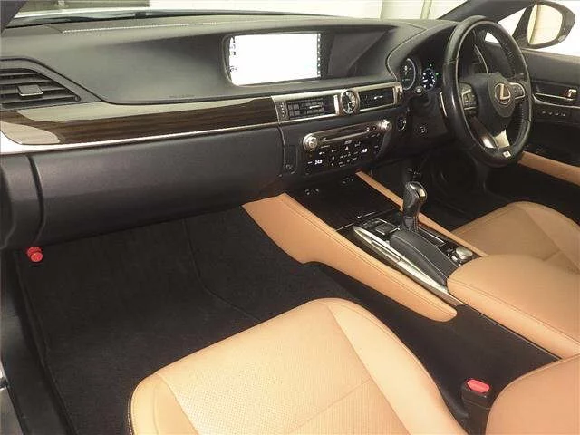 Lexus GS  с аукциона в Японии