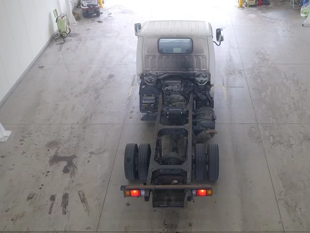 Isuzu Elf  с аукциона в Японии
