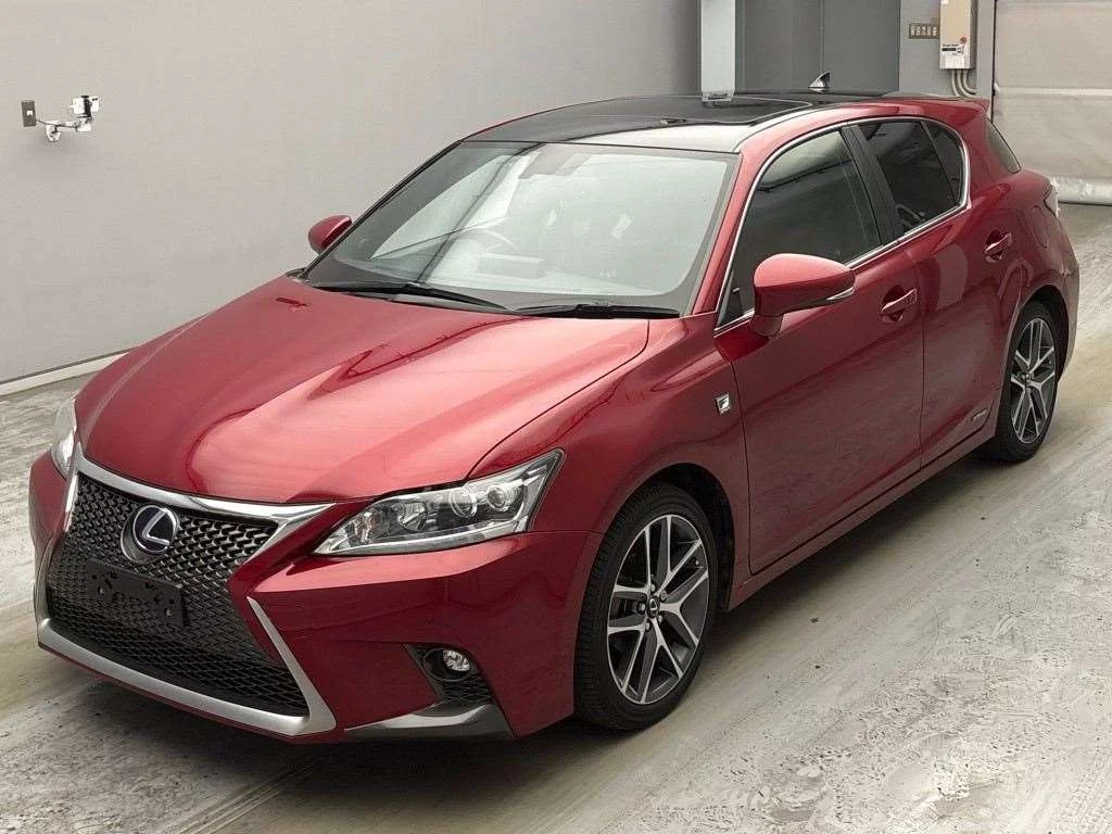 Lexus CT200h  с аукциона в Японии